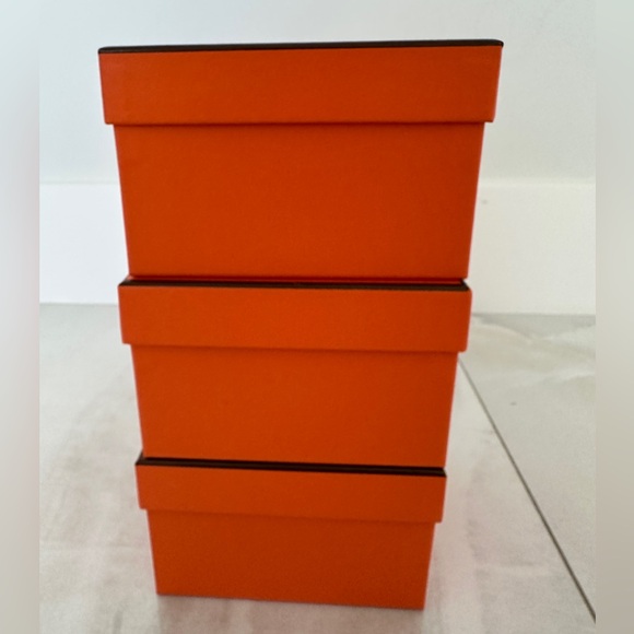 3 Hermès Gift Boxes with Logo Ribbons - Picture 7 of 11